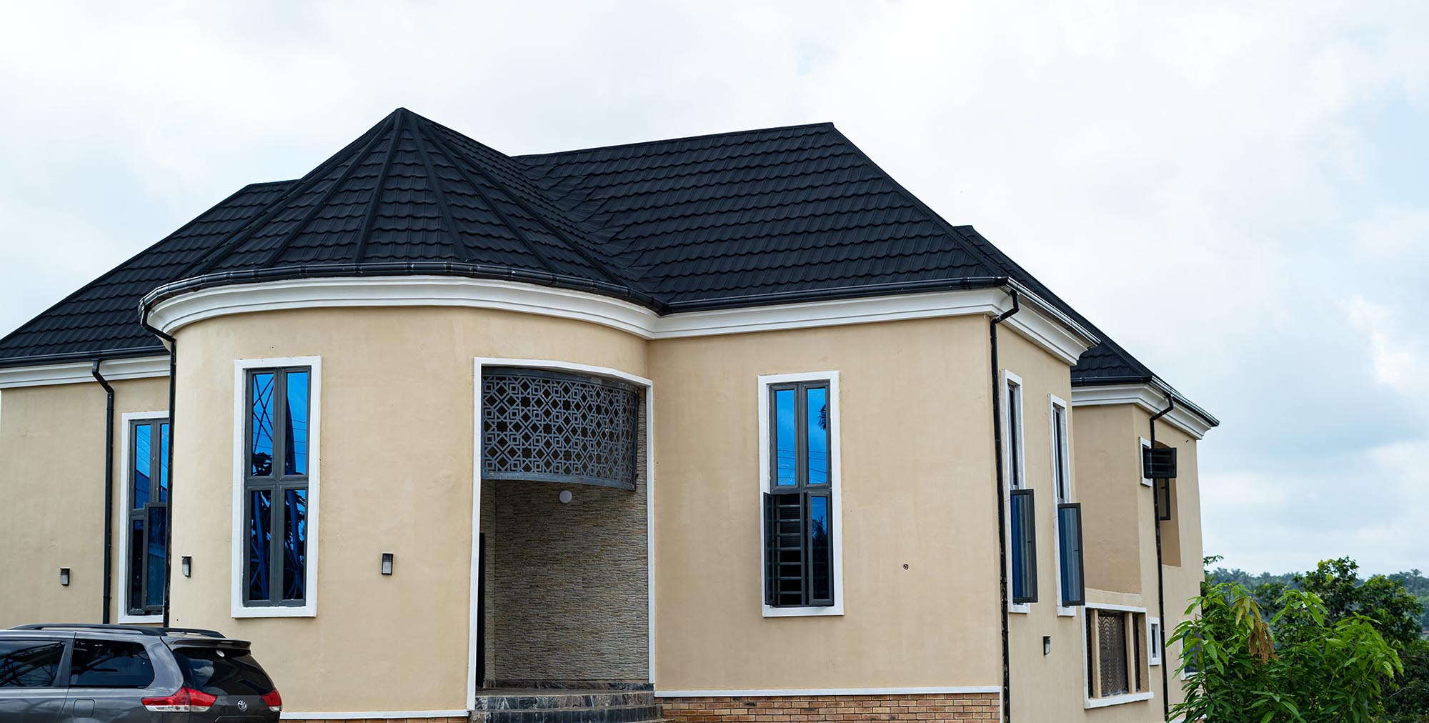 The guest house at EtiUwem, from the drive